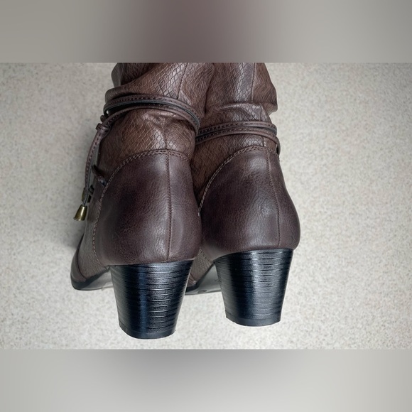 Patrizia Winona Brown Heeled Ankle Leather Boots Tassel Size 38 (7.5) - Picture 9 of 12